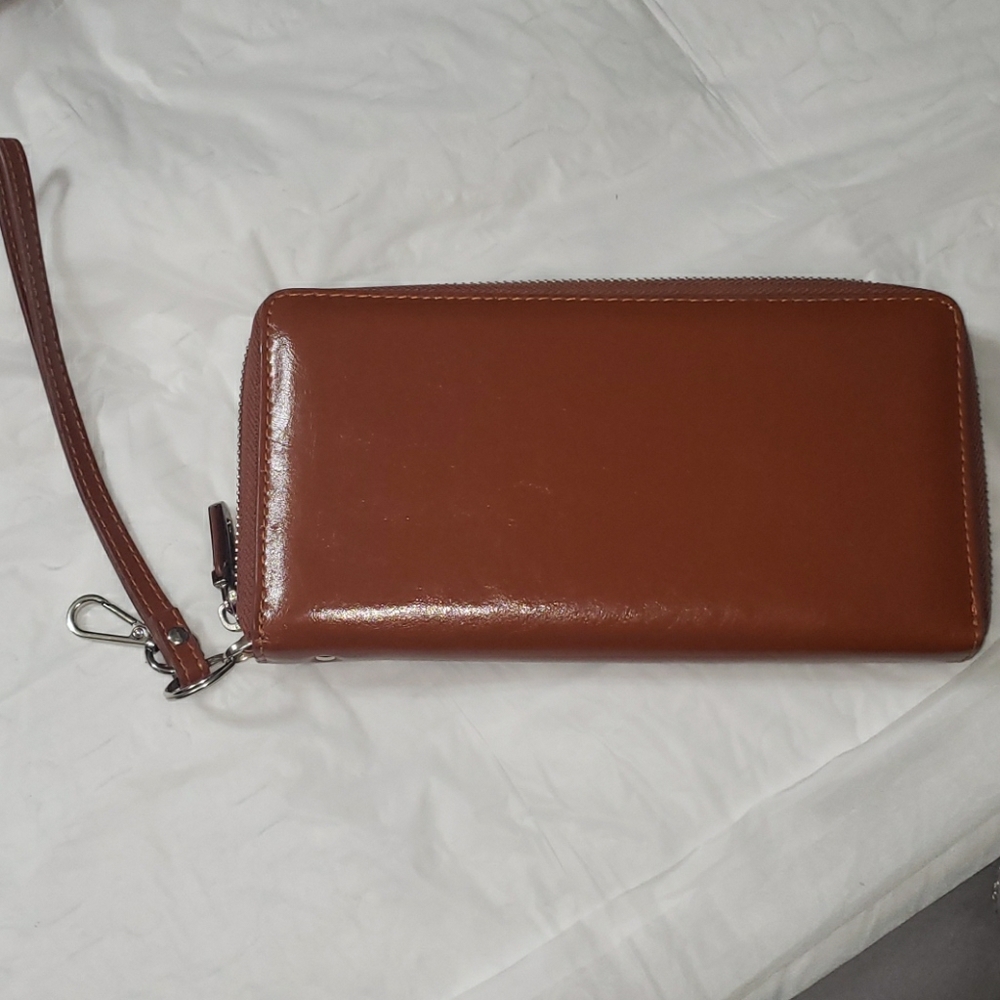 Wallet wristlet